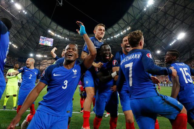 里皮正式任国足主帅法国实力碾压克罗地亚，荷兰遇苦主难取胜？图