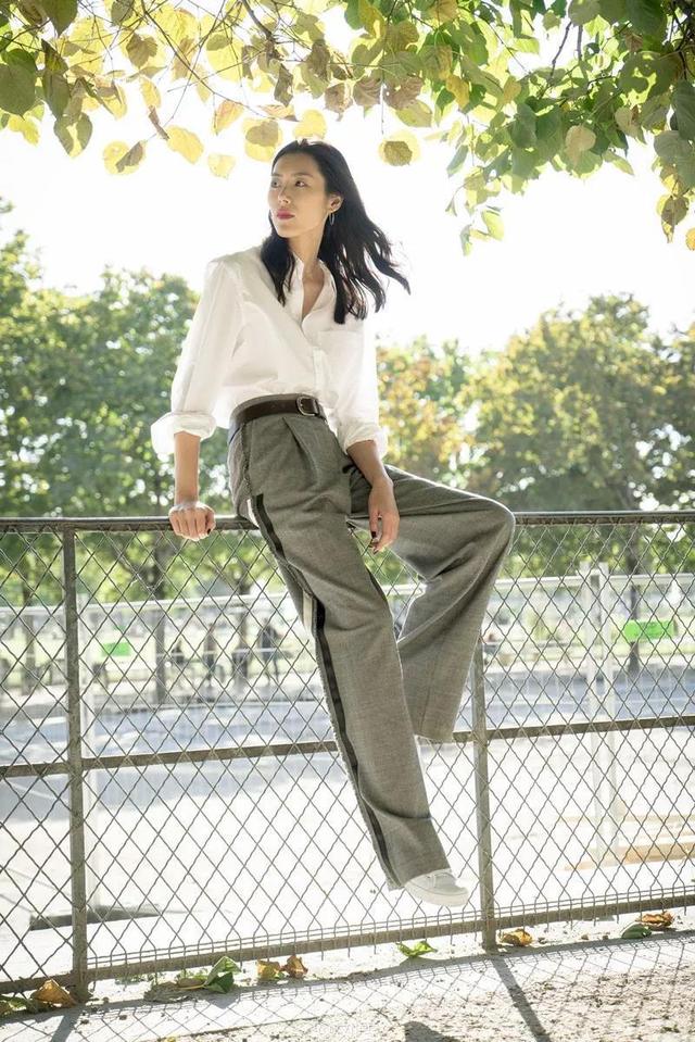 Liu Wen puts on the wide-leg pants thoroughly. These five combinations can  be salty or sweet, and easily conceal the supermodel temperament. -  fashion