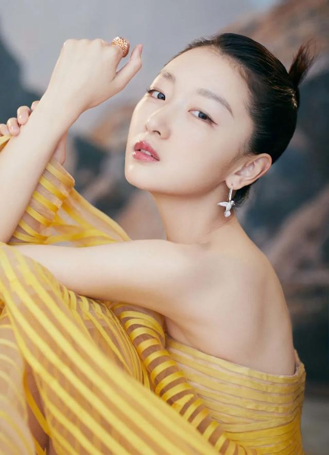 Zhou Dongyu and Yang Mi are the Newest Faces of Victoria's Secret -  DramaPanda