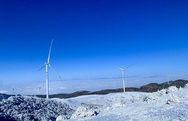 邮储银行践行绿色金融“点亮”五彩凉山——邮储银行凉山州分行打造风电项目发展的“绿色信贷”样本图