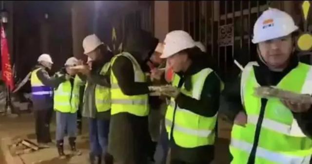 这20个防疫故事里，藏着14亿人的爱与泪-锋巢网