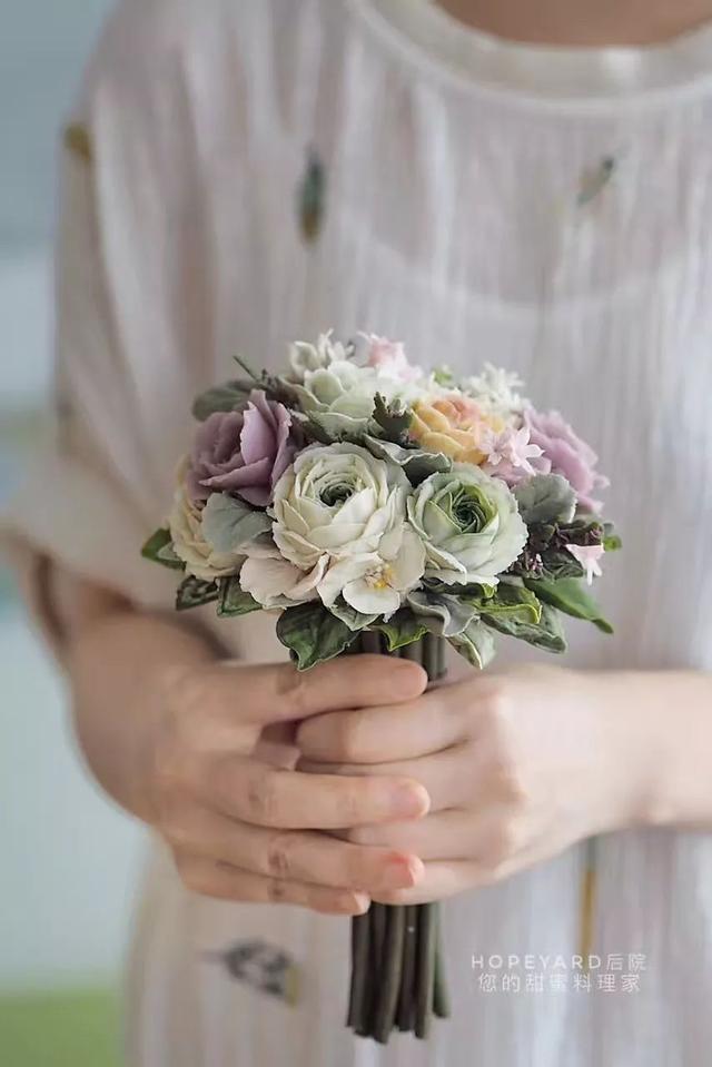 花艺师还是甜品师 只选一个不过瘾 两重身份才够酷 Sikastone