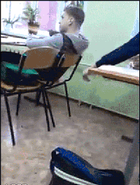 老师，我要换座位！这个位置不行！
